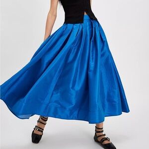 Free people full skirt in blue. S